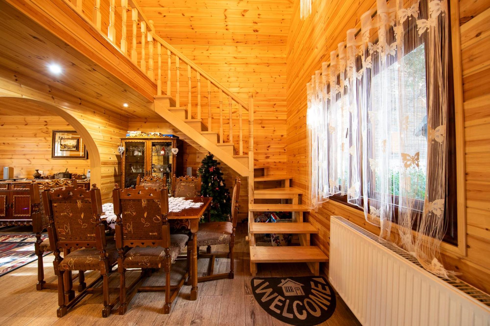 Cabana Adrienne Izvoru Muresului Luaran gambar