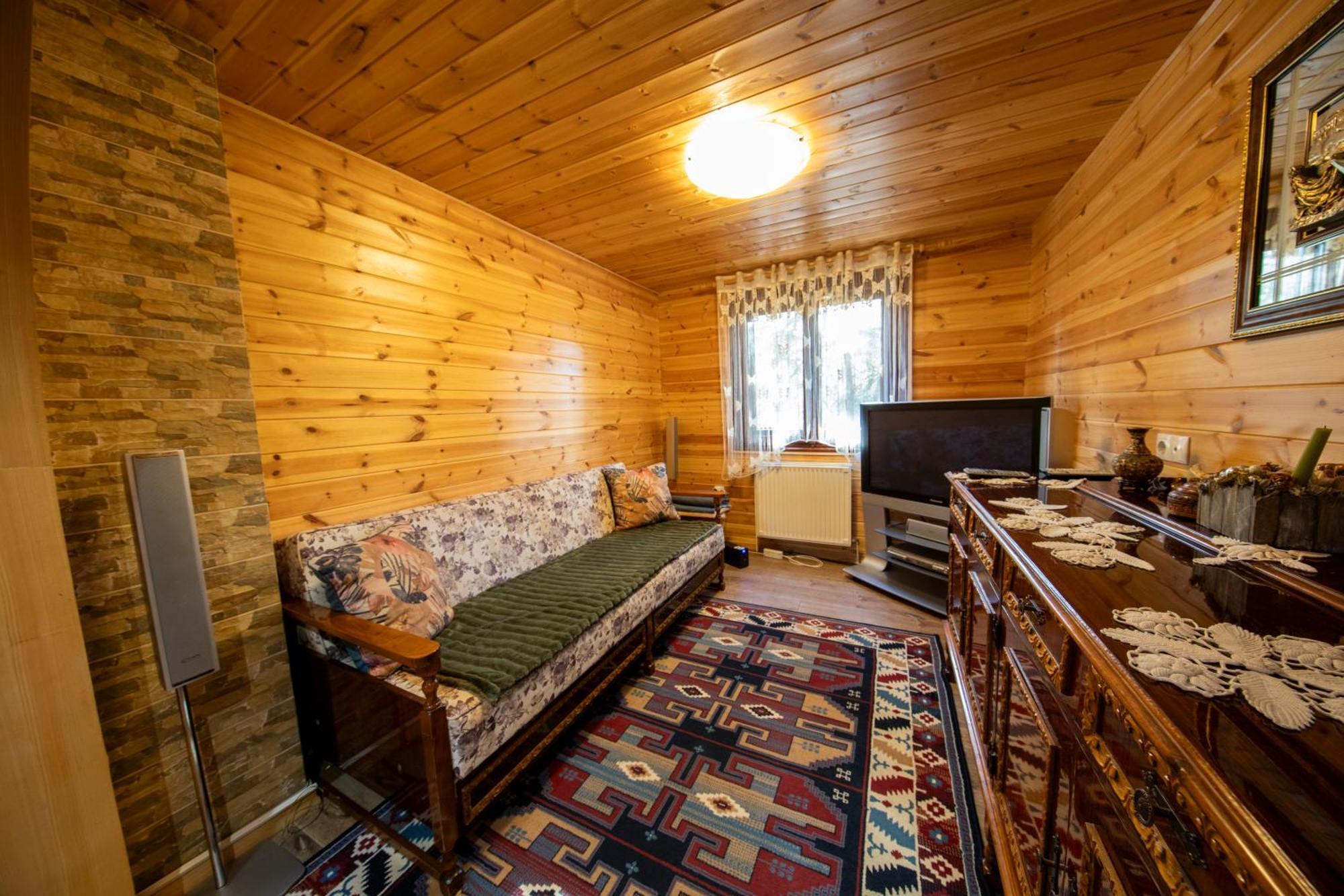 Cabana Adrienne Izvoru Muresului Luaran gambar